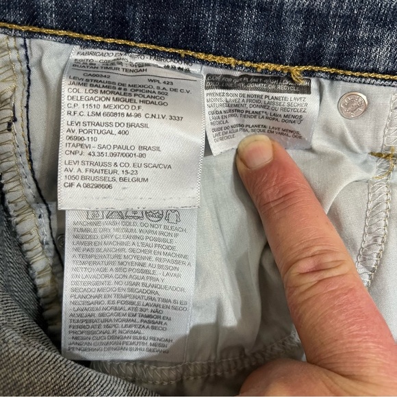 Levi's Womens Jeans 529 Curvy Boot Cut Denim Blue Whiskering Dark Wash Size 10 - Picture 6 of 11